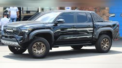 2024 Toyota Tacoma Trailhunter HV