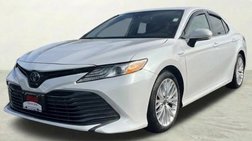 2020 Toyota Camry Hybrid XLE