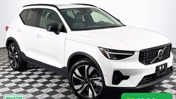 2025 Volvo XC40 B5 Plus Dark Theme