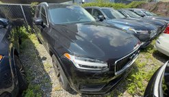 2022 Volvo XC90 T6 Momentum 7-Passenger