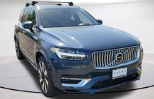 2023 Volvo XC90 Recharge T8 Ultimate Bright Theme 7P