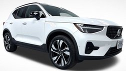 2024 Volvo XC40 B5 Plus Dark Theme