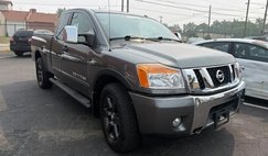 2015 Nissan Titan SV