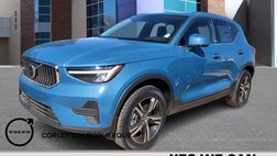 2025 Volvo XC40 B5 Core Bright Theme