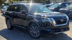 2024 Nissan Pathfinder SL
