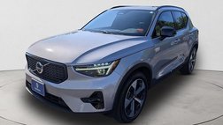 2026 Volvo XC40 B5 Plus
