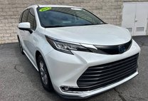 2023 Toyota Sienna XLE