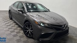 2022 Toyota Camry Hybrid SE Nightshade