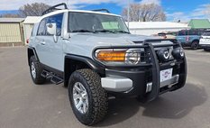 2014 Toyota FJ Cruiser Base