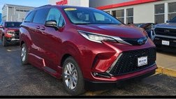 2023 Toyota Sienna XSE 7-Passenger