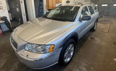 2005 Volvo XC70 Base