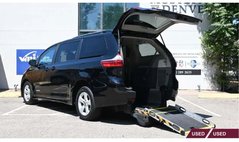 2020 Toyota Sienna LE