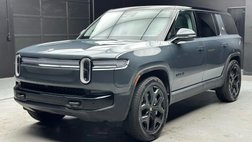 2026 Rivian R1S Adventure