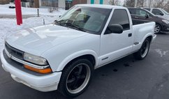 2000 Chevrolet S-10 Base