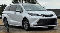 2023 Toyota Sienna XLE