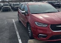 2025 Chrysler Pacifica Hybrid Pinnacle