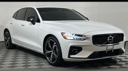 2024 Volvo S60 B5 Ultimate Dark Theme