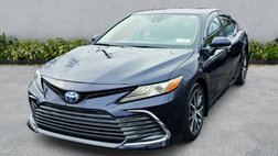 2022 Toyota Camry Hybrid XLE