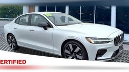 2025 Volvo S60 T8 Plus
