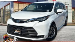 2023 Toyota Sienna LE 8-Passenger