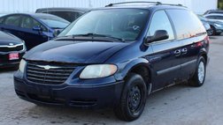 2005 Chrysler Town and Country Base
