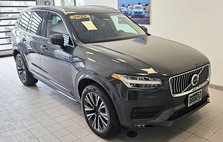2022 Volvo XC90 T6 Momentum 7-Passenger