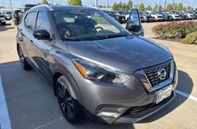 2020 Nissan Kicks SR