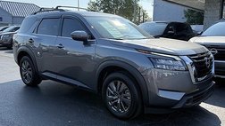 2023 Nissan Pathfinder SV