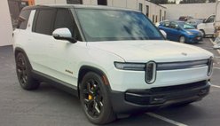 2025 Rivian R1S Ascend