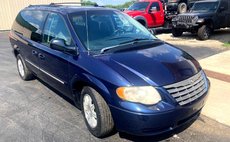 2005 Chrysler Town and Country Touring