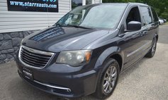 2014 Chrysler Town and Country S