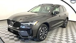 2024 Volvo XC60 B5 Core Dark Theme