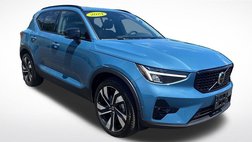 2024 Volvo XC40 B5 Plus Dark Theme