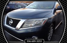 2015 Nissan Pathfinder SV