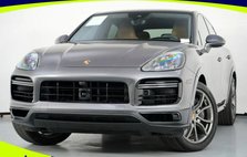 2022 Porsche Cayenne Turbo S E-Hybrid Coupe