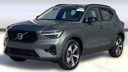 2026 Volvo XC40 B5 Plus
