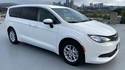 2022 Chrysler Voyager LX