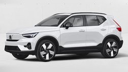 2024 Volvo XC40 B5 Plus Bright Theme
