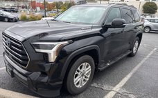 2024 Toyota Sequoia SR5