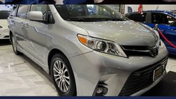 2020 Toyota Sienna XLE 7-Passenger FWD with Auto-Access Seat