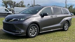 2021 Toyota Sienna XLE 8-Passenger