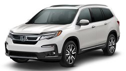 2019 Honda Pilot Touring w/Rear Captain's Chairs