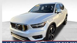 2021 Volvo XC40 T4 Momentum