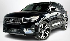 2023 Volvo XC40 B5 Plus Bright Theme