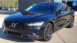 2022 Volvo S60 Recharge T8 R-Design Expression