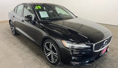 2019 Volvo S60 T6 R-Design