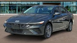 2025 Hyundai Elantra Hybrid 