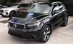 2024 Volvo XC40 B5 Plus Bright Theme
