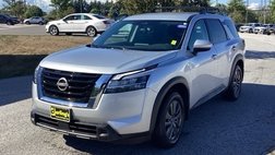 2022 Nissan Pathfinder SV