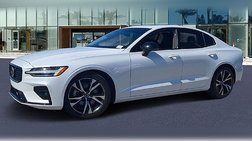 2023 Volvo S60 B5 Plus Dark Theme